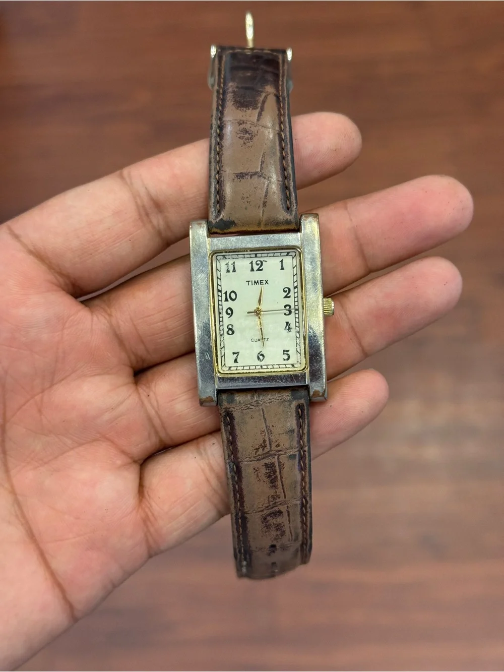 Timex vintage  Brown Leather Strap Rectangle Dress Watch Mens